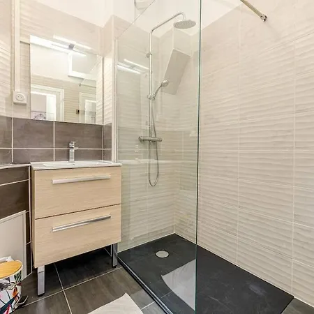 Esprit Jungle : Equipe, Chambre, Wifi Fibre Appartement Grenoble