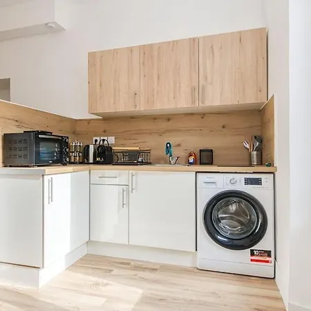 Appartement Esprit Jungle : Equipe, Chambre, Wifi Fibre *