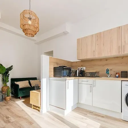 Esprit Jungle : Equipe, Chambre, Wifi Fibre *