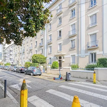 Esprit Jungle : Equipe, Chambre, Wifi Fibre Grenoble